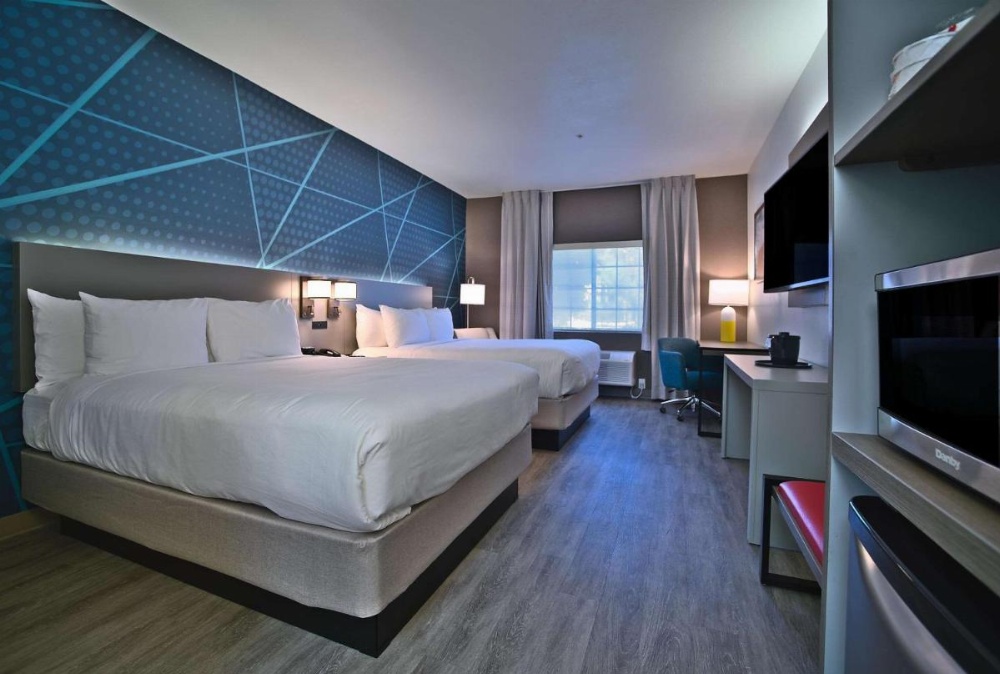 Queen Room with Two Queen Beds - Non-Smoking